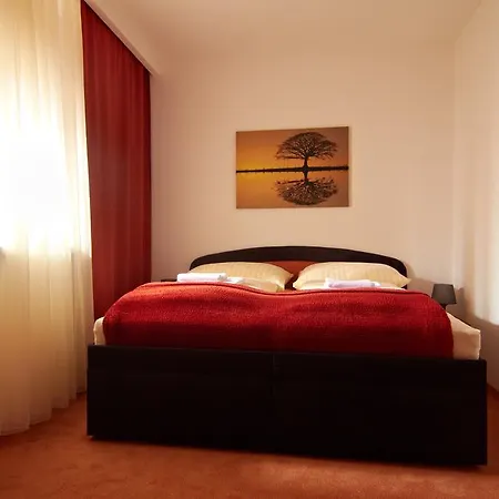 招待所 多奈特膳食公寓 3*